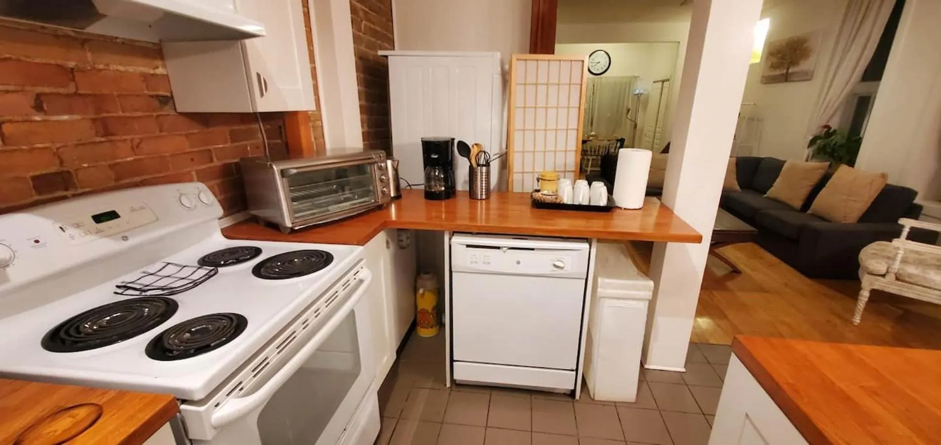 Perfect For Groups Big Livingroom 2 Backyard 3Br Montréal 0*,  Canada
