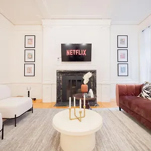 Historical In - La Marie Antoinette Appartement
