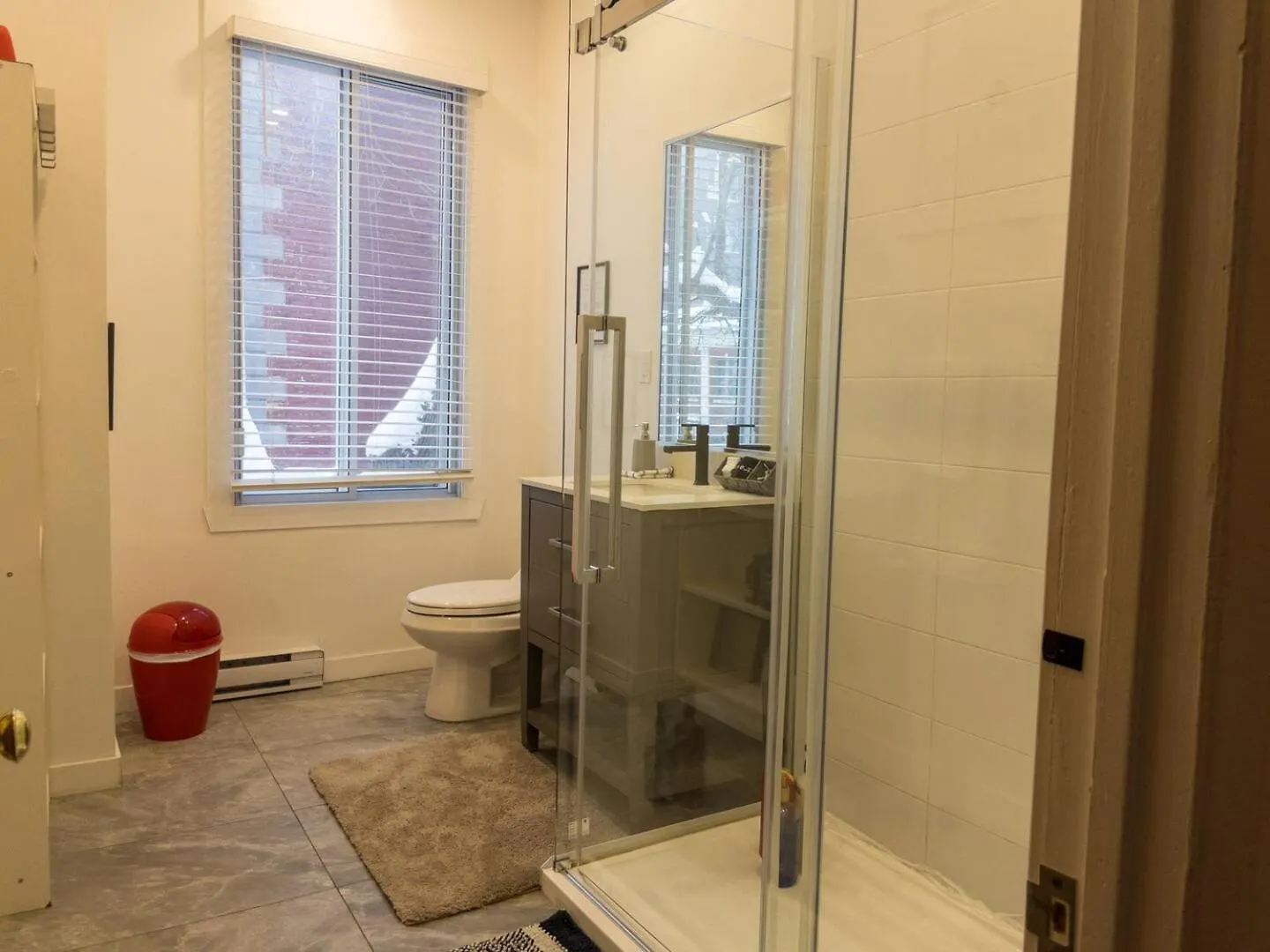 Perfect For Groups Big Livingroom 2 Backyard 3Br Montreal 0*,  Canada